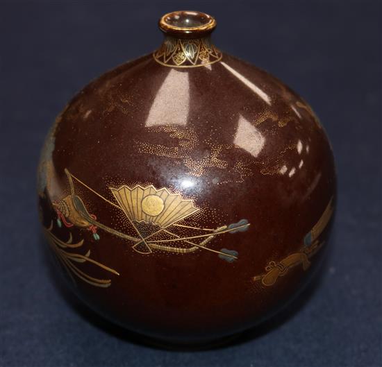 An unusual Japanese Satsuma pottery vase, by Kinkozan, Meiji period, height 11.2cm